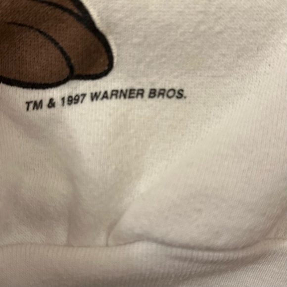 Vintage 1997 Looney Tunes Taz "bet your shamrocks I'm lucky" crewneck size M - Picture 3 of 5